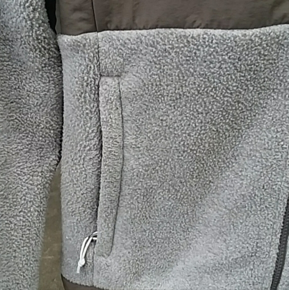 THE North Face Jacket - Picture 4 of 6